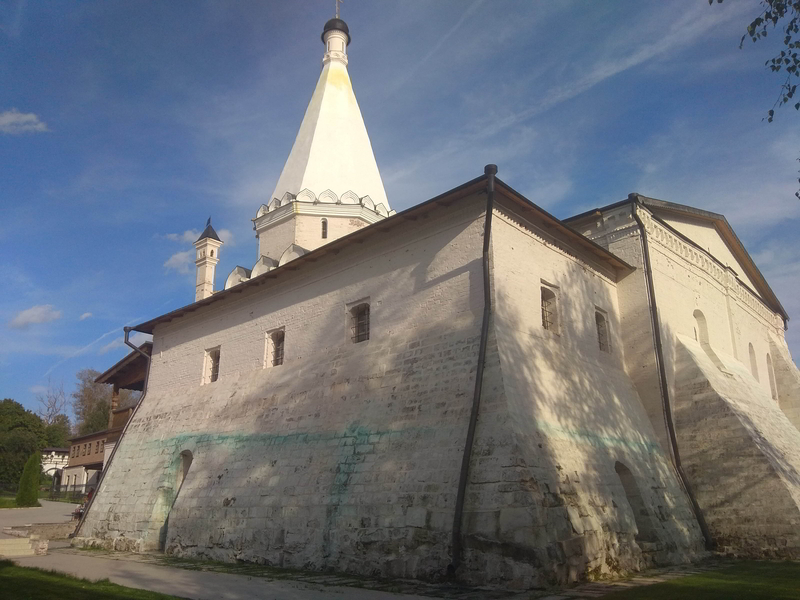 Свято-Успенский монастырь в городе Старица