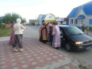 Встреча иконы Спасителя с частицей шипа от Тернового венца в храме Живоначальной Троицы в рабочем посёлке Тума Рязанской области